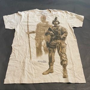 7.62 Designs Cream T-Shirt Large